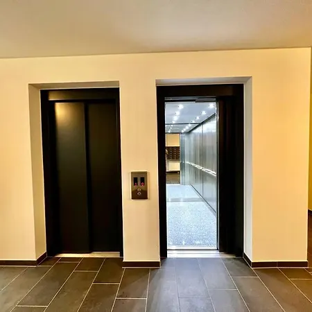 Carefree Mikroapartment Inkl. Balkon + Tiefgarage אוגסבורג