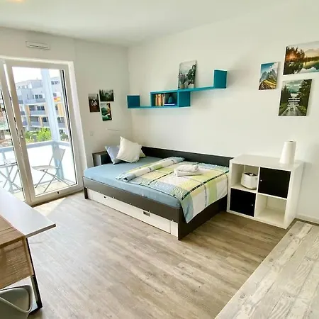 Carefree Mikroapartment Inkl. Balkon + Tiefgarage Apartment Augsburg
