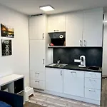 Carefree Mikroapartment Inkl. Balkon + Tiefgarage Augusta