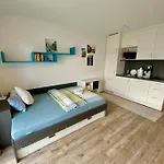 Carefree Mikroapartment Inkl. Balkon + Tiefgarage Augusta